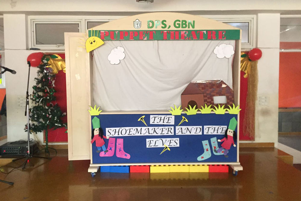 Our Tots Enjoy Puppet Show