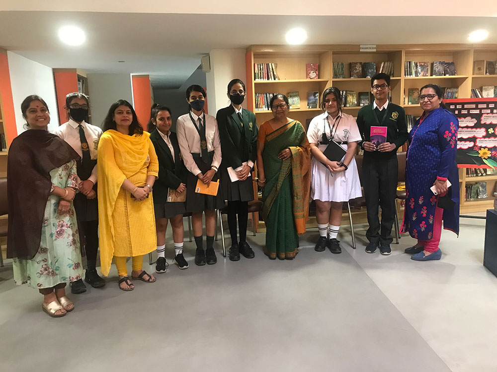 Book Reading Social Media (Namya Lakhanpal)